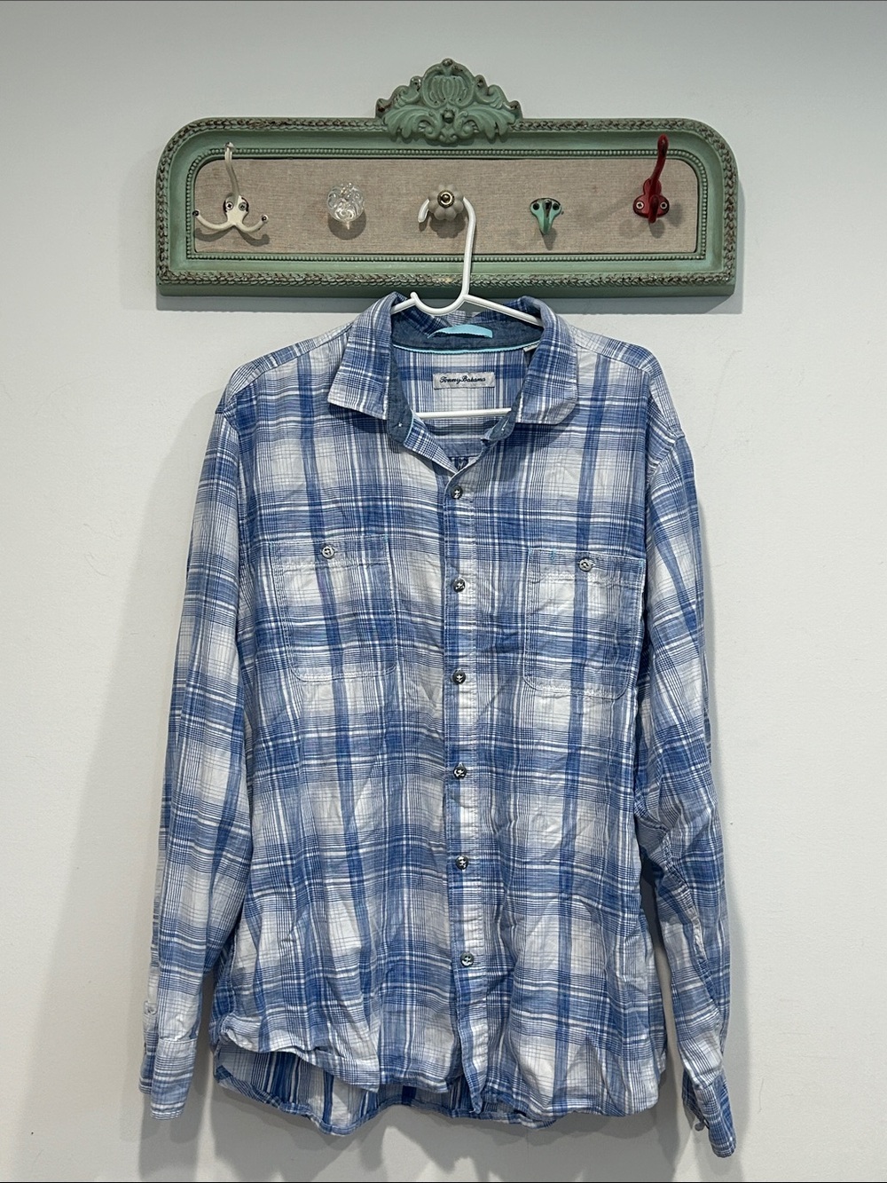 Tommy Bahama Casual Blue and White Plaid Collared Men’s Button-Down Shirt XL